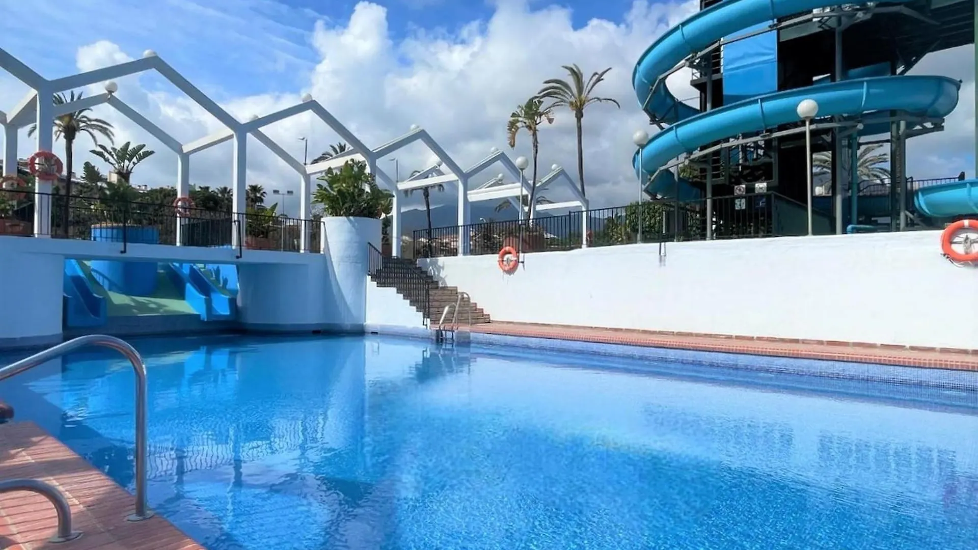 Apartment With Sea Views Benalmadena